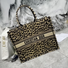 Christian Dior Shopping Bags